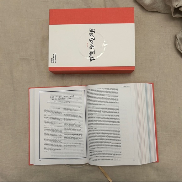 CSB She Reads Truth Bible, Poppy Linen, Black Letter, Full-Color Design - Picture 10 of 14